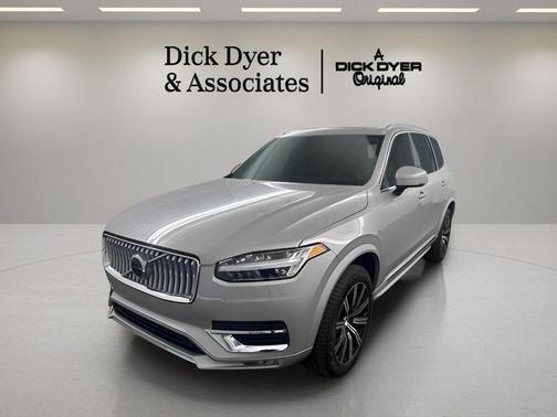 2025 Volvo XC90 B5 Core