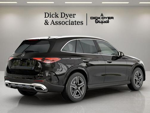2026 Mercedes-Benz GLC 300 Base