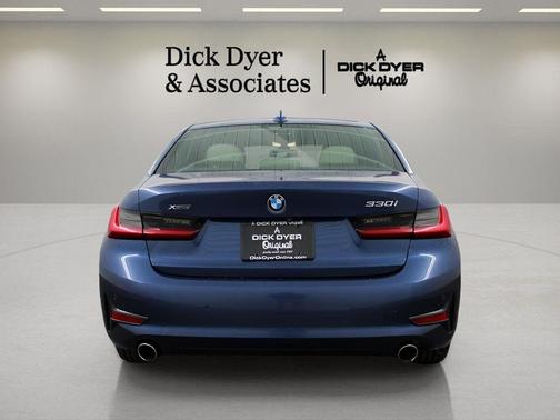 2021 BMW 330 i xDrive