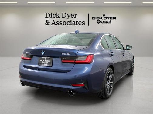 2021 BMW 330 i xDrive