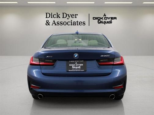 2021 BMW 330 i xDrive