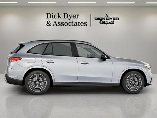 2025 Mercedes-Benz GLC 300 Base 4MATIC