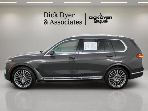 2024 BMW X7 xDrive40i