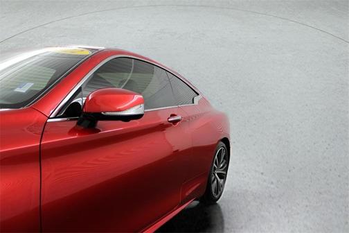 2022 INFINITI Q60 LUXE