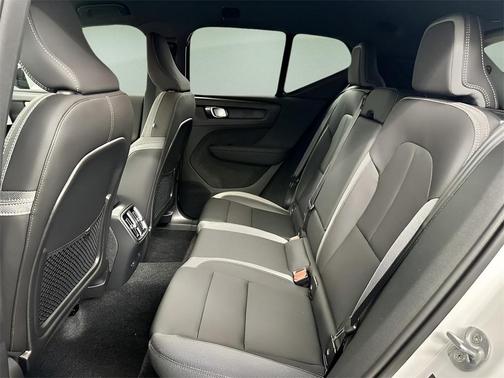 2024 Volvo XC40 Recharge Pure Electric Core