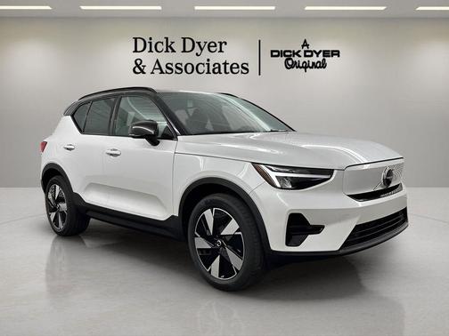 2024 Volvo XC40 Recharge Pure Electric Core