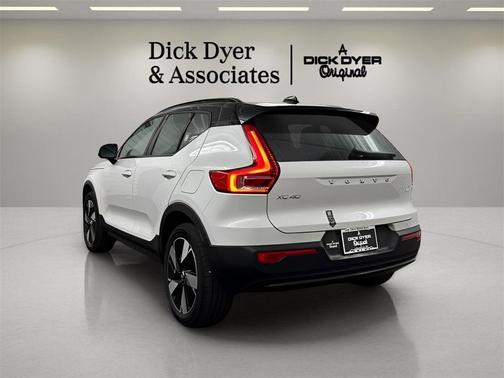 2024 Volvo XC40 Recharge Pure Electric Core