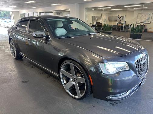 2019 Chrysler 300 Touring