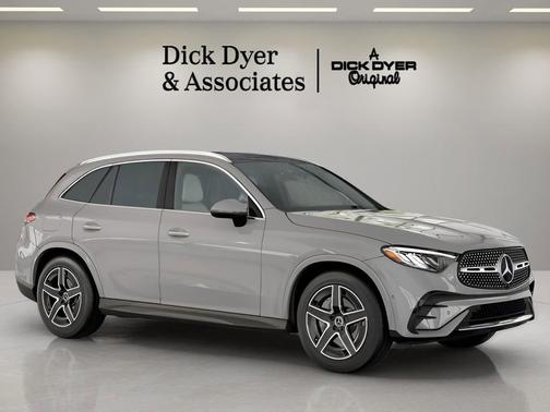 MANUFAKTUR Alpine Grey 2026 Mercedes-Benz GLC 300 Base