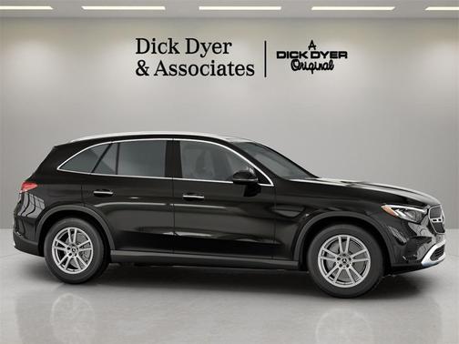 2025 Mercedes-Benz GLC 300 Base