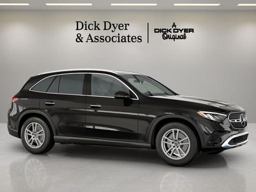 2025 Mercedes-Benz GLC 300 Base