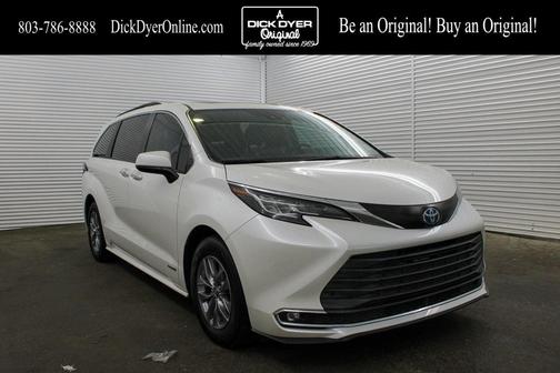 2021 Toyota Sienna XLE