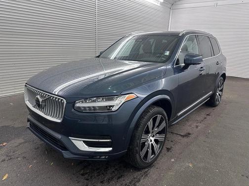 2024 Volvo XC90 B5 Plus Bright Theme