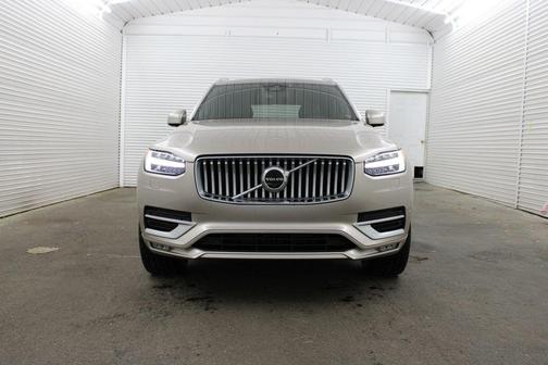 Bright 2023 Volvo XC90 B5 Plus