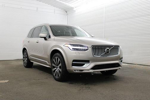Bright 2023 Volvo XC90 B5 Plus