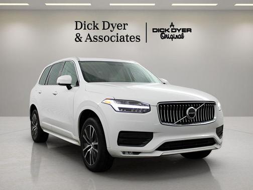 2020 Volvo XC90 T5 Momentum 7 Passenger