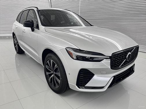 2025 Volvo XC60 B5 AWD Plus