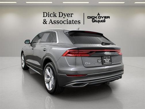 2023 Audi Q8 55 Premium Plus