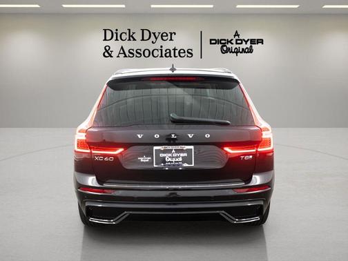 2025 Volvo XC60 Plug-In Hybrid T8 Plus