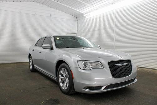 2020 Chrysler 300 Touring