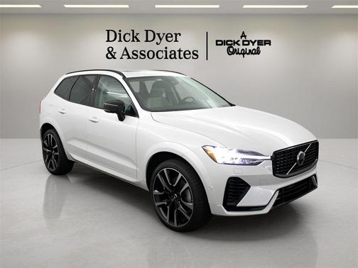 2024 Volvo XC60 Recharge Plug-In Hybrid T8 Ultimate Dark Theme