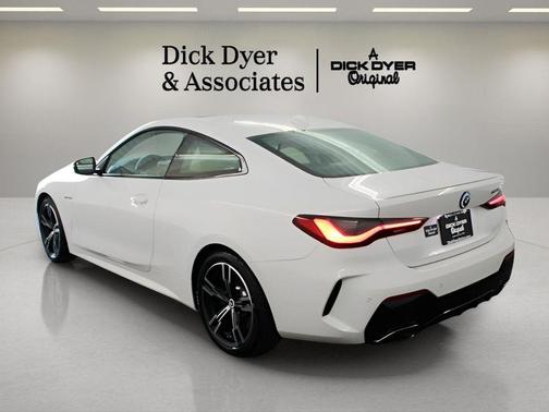 2023 BMW M440 i