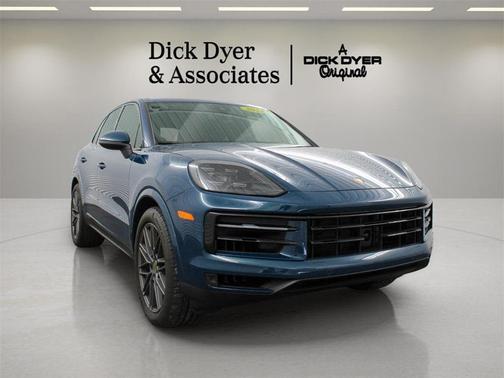 2024 Porsche Cayenne Base