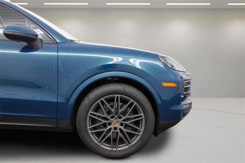 2024 Porsche Cayenne Base