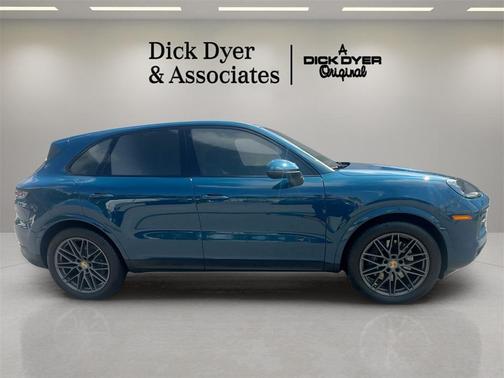 2024 Porsche Cayenne Base