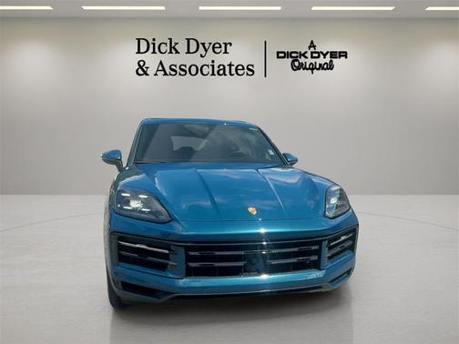 2024 Porsche Cayenne Base