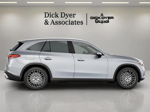 2025 Mercedes-Benz GLC 300 Base 4MATIC