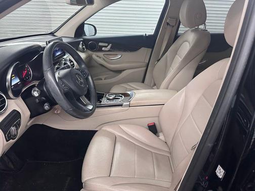 2018 Mercedes-Benz GLC 300 Base