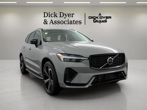 2025 Volvo XC60 Plug-In Hybrid T8 Ultra