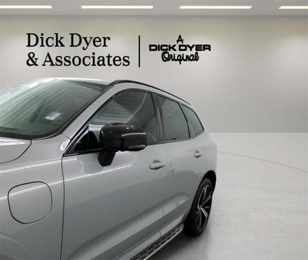 2025 Volvo XC60 Plug-In Hybrid T8 Ultra