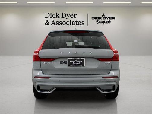 2025 Volvo XC60 Plug-In Hybrid T8 Ultra