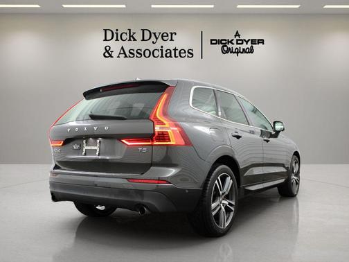 2019 Volvo XC60 T5 Momentum