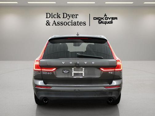 2019 Volvo XC60 T5 Momentum