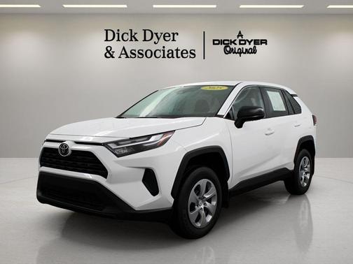 2025 Toyota RAV4 LE