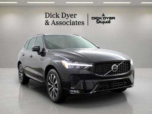 Onyx Black Metallic 2025 Volvo XC60 B5 Plus