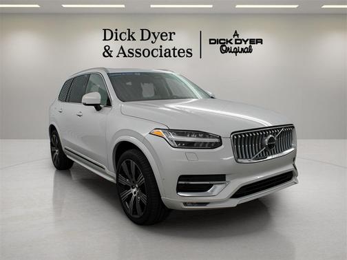 2024 Volvo XC90 B6 Plus Bright Theme 7-Seater