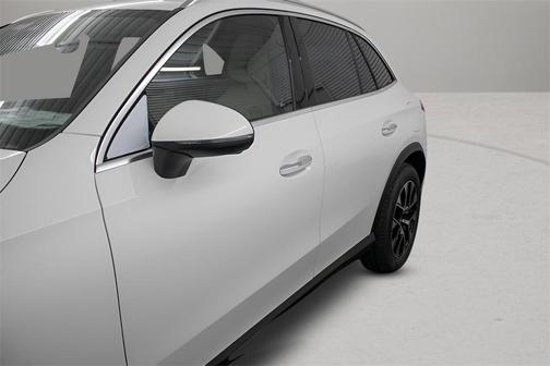 2025 Mercedes-Benz GLC 350e Base 4MATIC