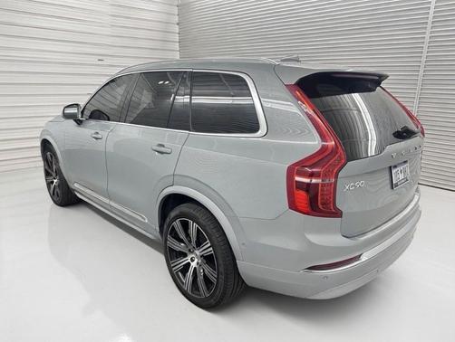 2025 Volvo XC90 B6 Plus 7-Seater