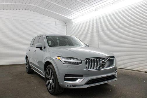 2025 Volvo XC90 B6 Plus 7-Seater