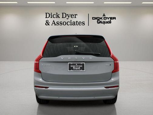 2025 Volvo XC90 B6 Plus 7-Seater