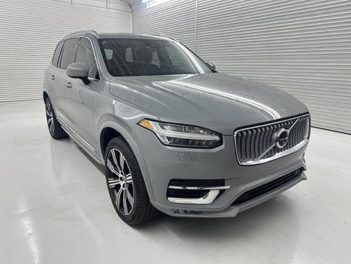 2025 Volvo XC90 B6 Plus 7-Seater