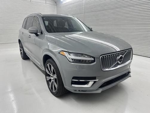 2025 Volvo XC90 B6 Plus 7-Seater
