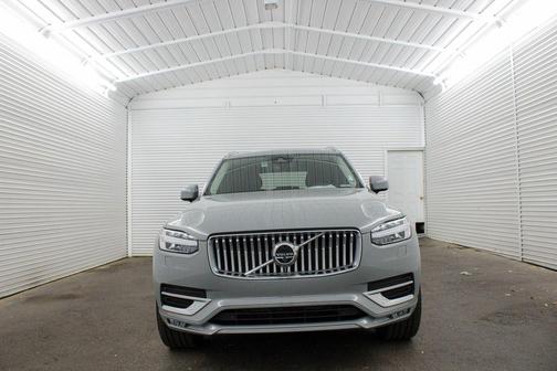 2025 Volvo XC90 B6 Plus 7-Seater