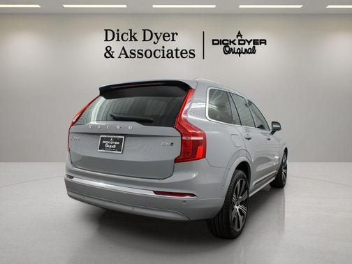 2025 Volvo XC90 B6 Plus 7-Seater