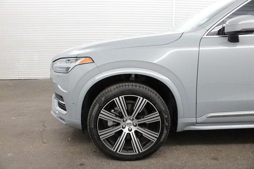 2025 Volvo XC90 B6 Plus 7-Seater