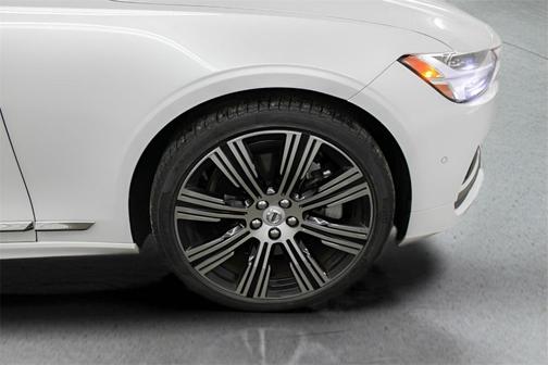 2022 Volvo S90 B6 Inscription